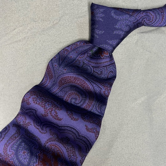 Men’s ETRO Purple Red Green Paisley Designer Classic Regular Silk Tie Italy - Picture 1 of 4